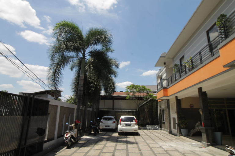 Exterior & Views 2, RedDoorz @ Pangeran Antasari 2, South Jakarta