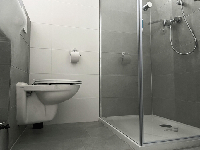 Bathroom 4