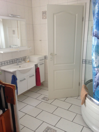 Bathroom 5, Gästehaus Tante Tienchen, Ortenaukreis