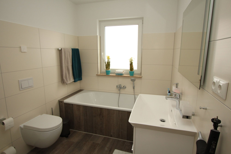 Bathroom 4, Familienfreundliches Ferienhaus, Rostock