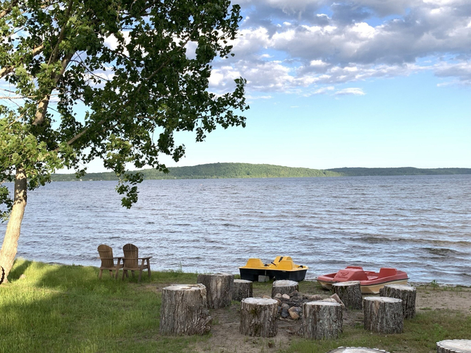 Others 5, Caswell Resort Hotel, Parry Sound