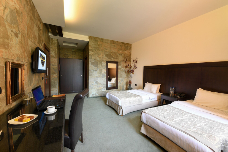 Bedroom 4, Reston Hotel, Kasrouane