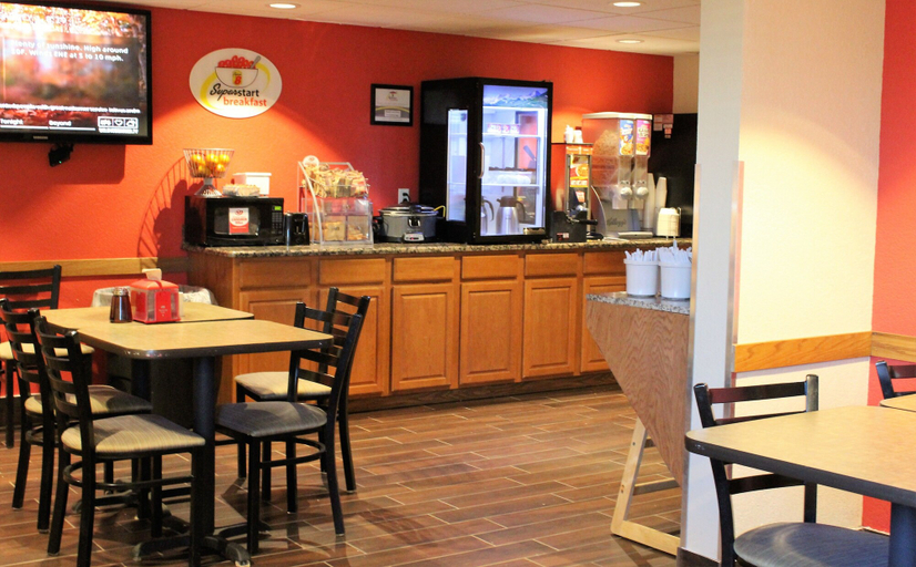 Food & Drinks 4, Super 8 by Wyndham Kearney, Buffalo