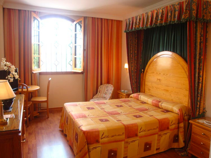 Bedroom 3, La Cueva Park, Cádiz