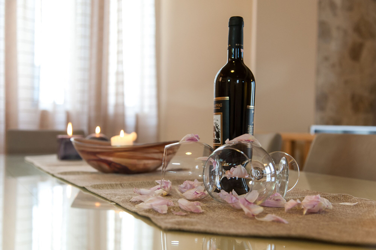 Food & Drinks 5, Villa Peonia & Villa Ortansia, Crete