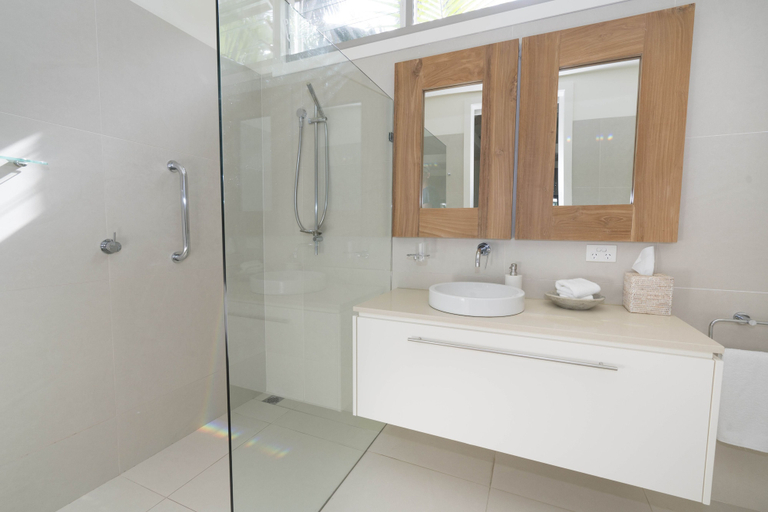 Bathroom 4, Arajilla Retreat, Lord Howe Island