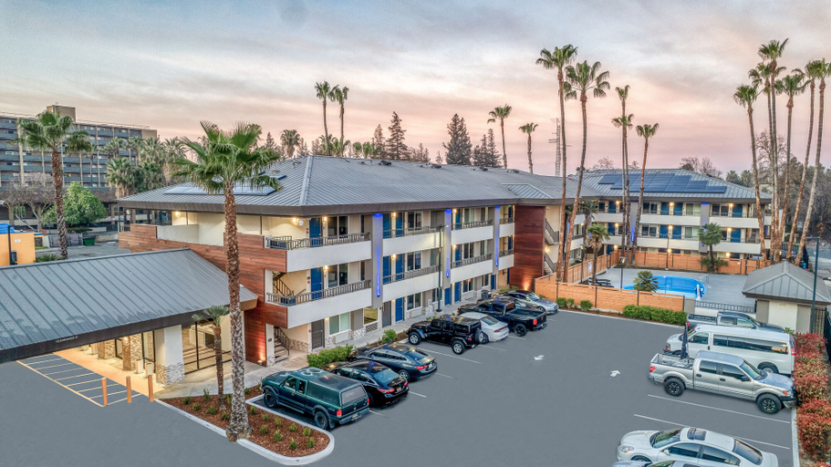Exterior & Views 2, Studio 6 Suites – Stockton, CA – Waterfront, San Joaquin