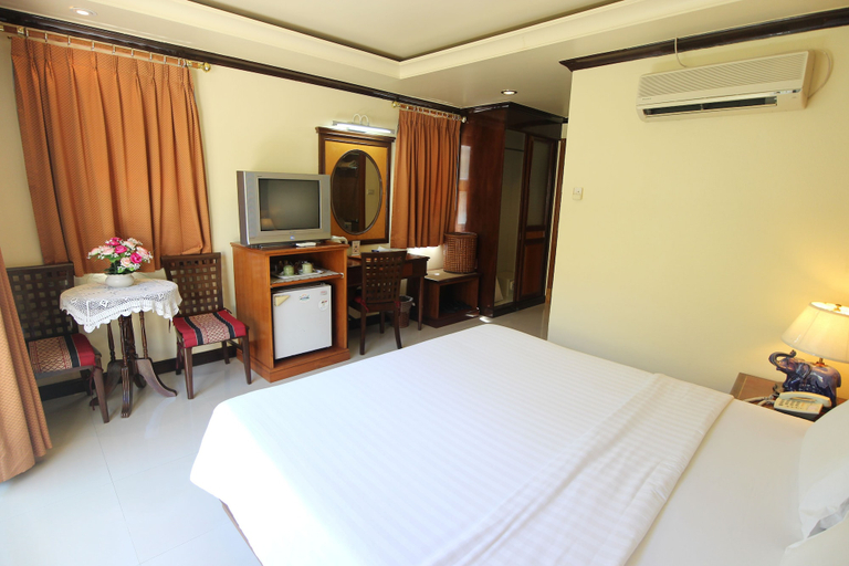 Bedroom 3, Phi Phi Hotel, Mueang Krabi