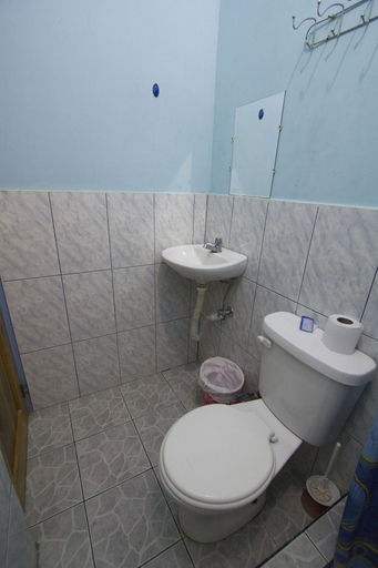 Bathroom 4, Hostal Alcazaba, Puerto López