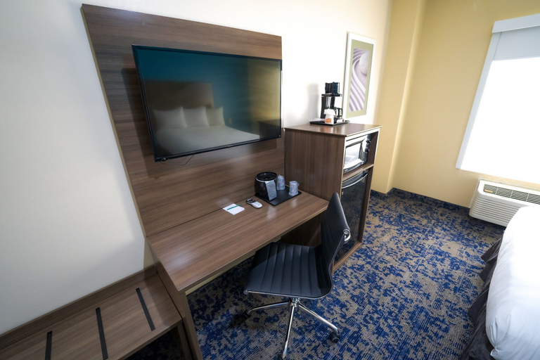 Bedroom 3, Quality Inn & Suites Monroeville South, Monroe