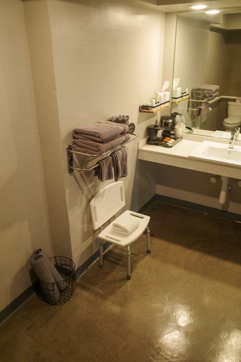 Others 5, Americana Modern Hotel, Shasta