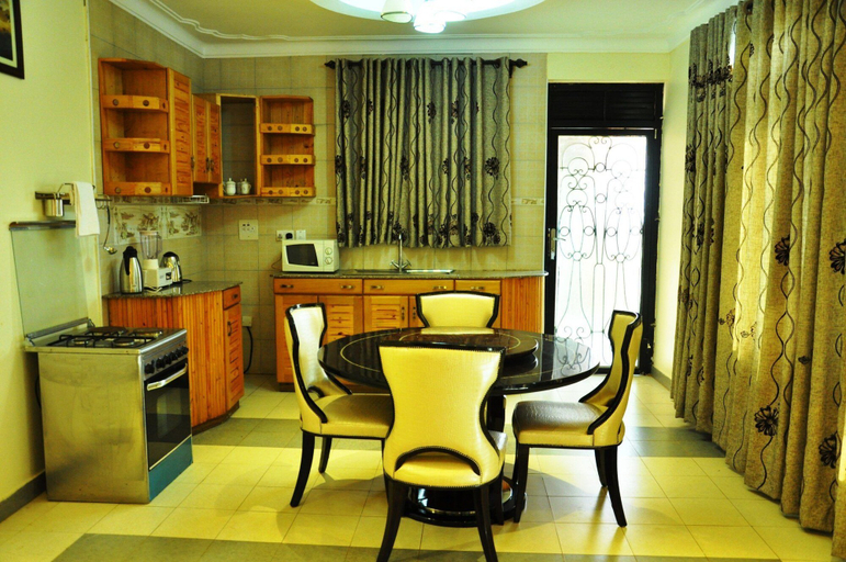 Others 5, Evelyn Apartments, Kampala