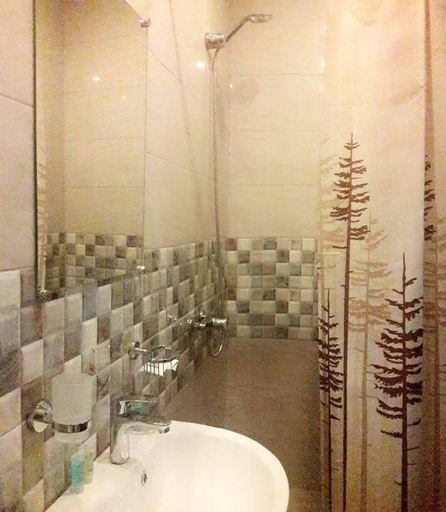 Bathroom 3, Hotel Merien, Yerevan