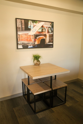 Others 5, Americana Modern Hotel, Shasta