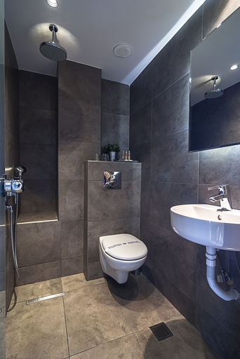 Bathroom 5, Fedriades Delphi Hotel, Central Greece