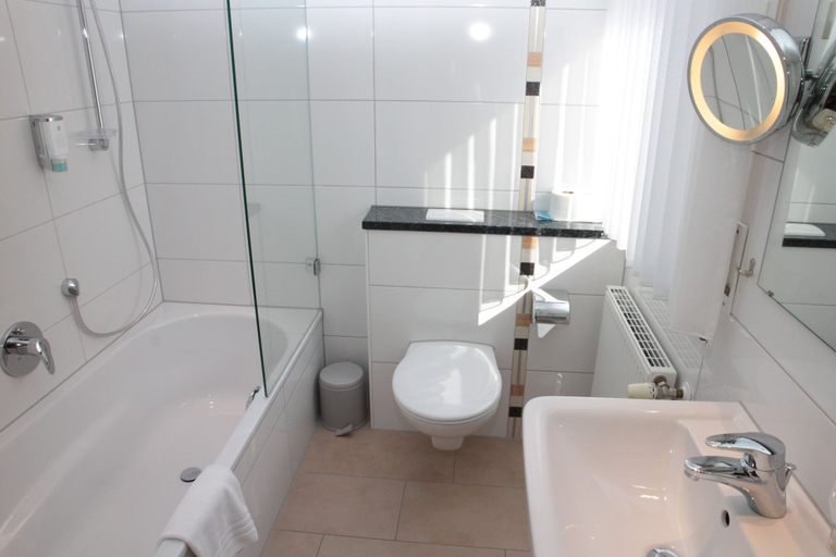 Bathroom 3, Hotel Anika, Breisgau-Hochschwarzwald