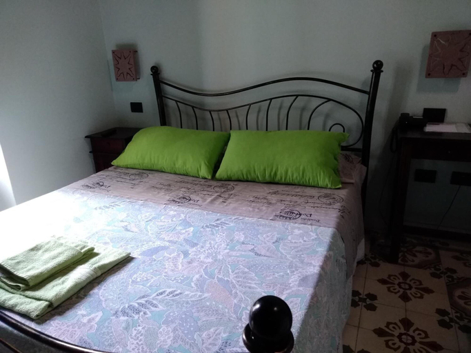 Bedroom 2, La Corte di Lucina, Oristano