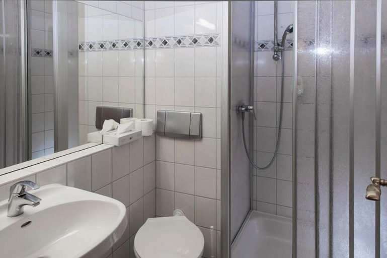 Bathroom 3, Hotel Rodebachmühle, Gotha