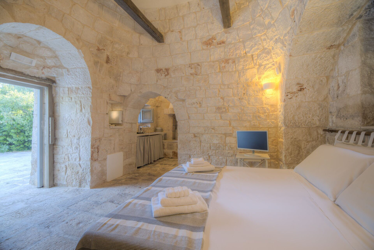 Bedroom 2, Trullo Palmento Cisternino by Typney, Brindisi