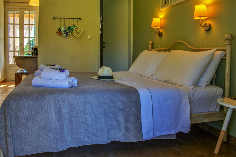 Bedroom 3, Kapella Apartments, Ionian Islands