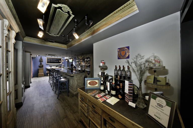 Food & Drinks 5, Courtyard by Marriott San Juan Miramar