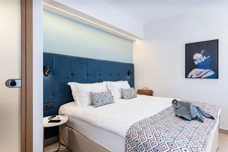 Bedroom 4, M City Hotel, Crete