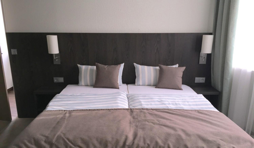 Bedroom 4, Hotel Concordia, Euskirchen