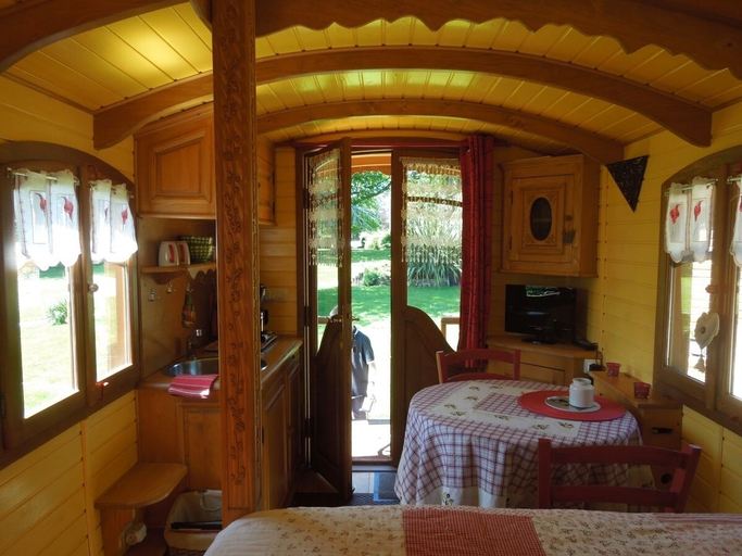 Bedroom 3, La Clé des Roulottes Campsite, Morbihan
