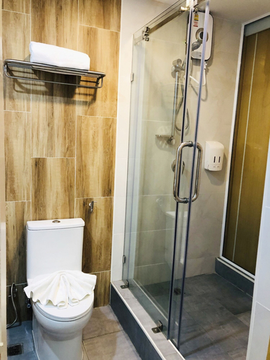 Bathroom 5, Ingnaam Hotel, Thanyaburi