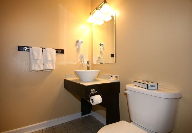 Bathroom 4, Grenfell Heritage Hotel & Suites, Division No. 9