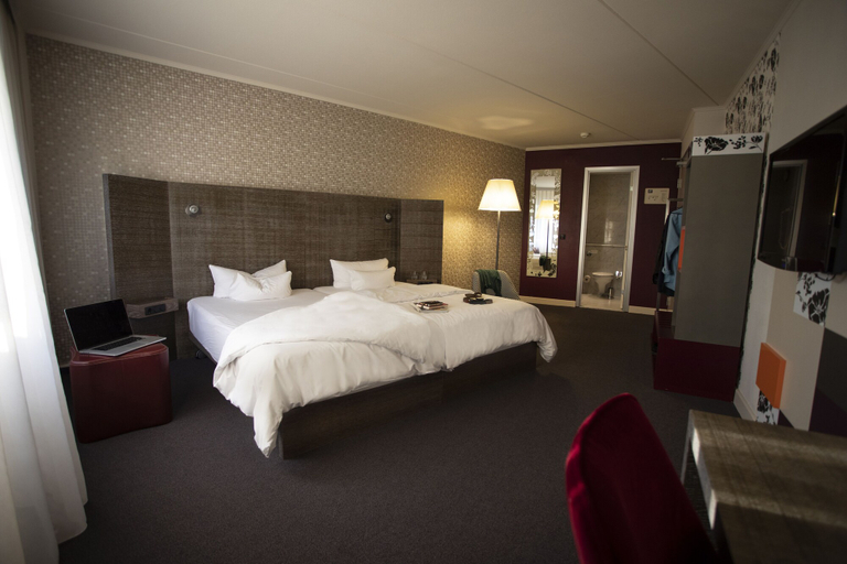 Bedroom 3, pentahotel Reading, Reading