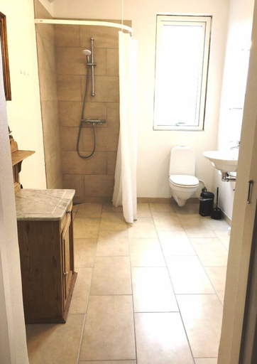 Bathroom, Rødby Købstadshotel, Lolland