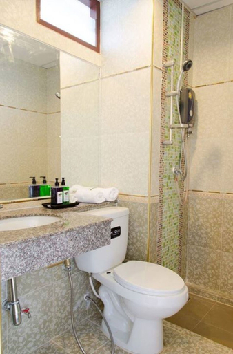 Bathroom 3, The Impress Sisaket, Muang Si Sa Ket