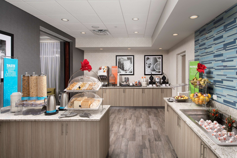 Food & Drinks 5, Hampton Inn Miami - Airport East, FL, Miami-Dade