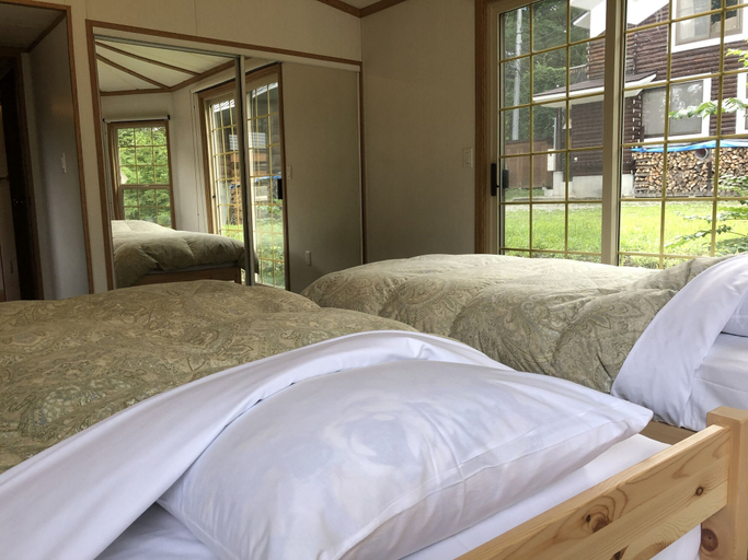Bedroom 2, Hakuba Canadian Lodge, Hakuba