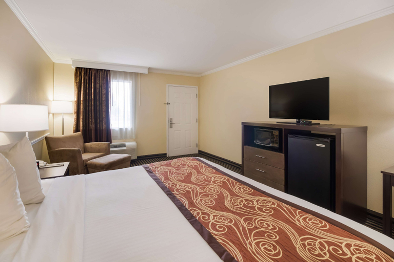 Bedroom 3, Best Western McKenzie, Carroll