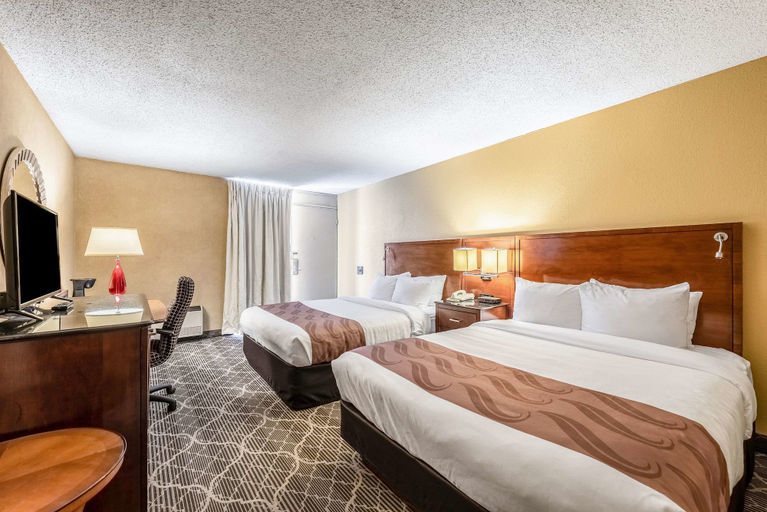 Bedroom 1, Quality Inn & Suites Brainerd, Crow Wing