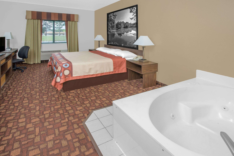 Bedroom 3, Super 8 by Wyndham Three Rivers, Saint Joseph