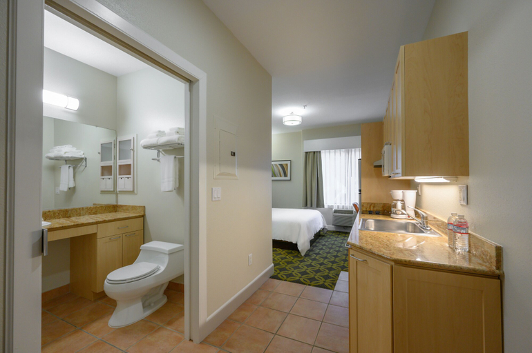 Bathroom 3, Studios Inn, Santa Clara