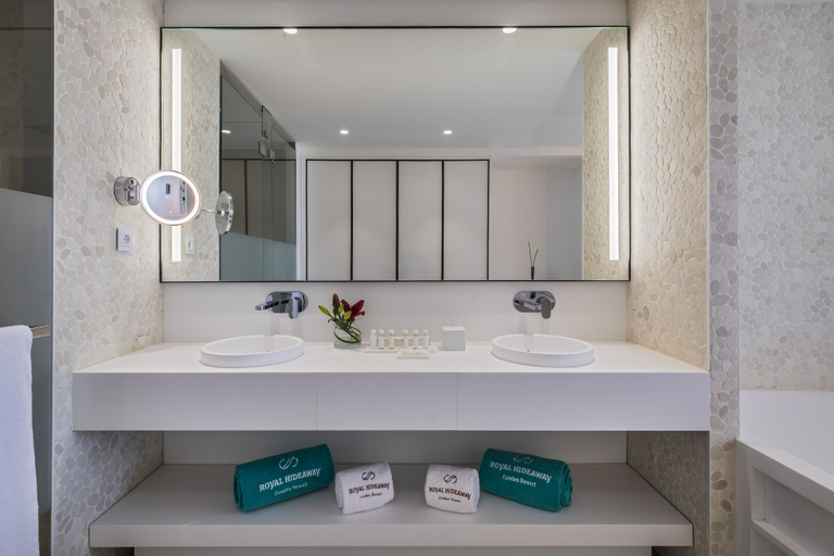 Bathroom 5, Royal Hideaway Corales Suites, part of Barceló Hotel Group, Santa Cruz de Tenerife