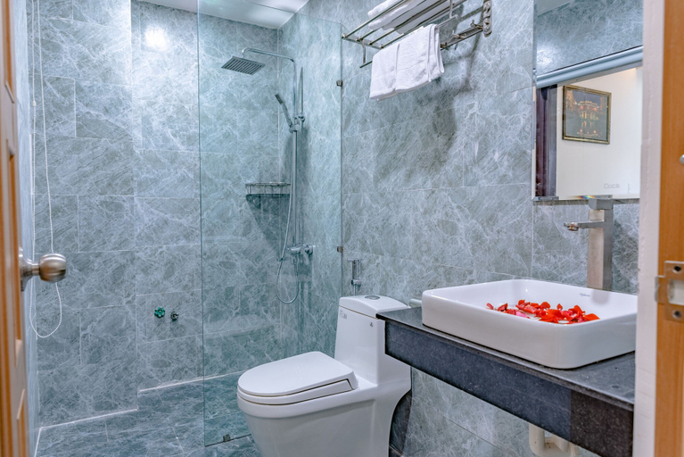 Bathroom 4, Little Boss Homestay, Da Nang