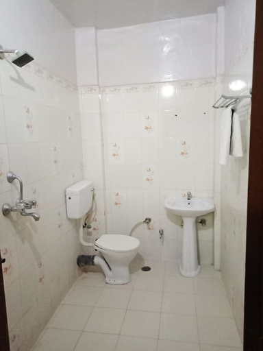 Bathroom 3, Blessing Hotel, Jaisalmer