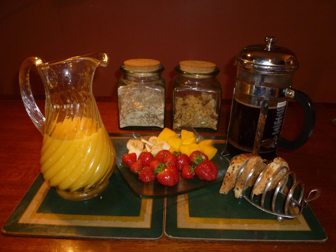 Food & Drinks 5, Laurel House, Gloucestershire