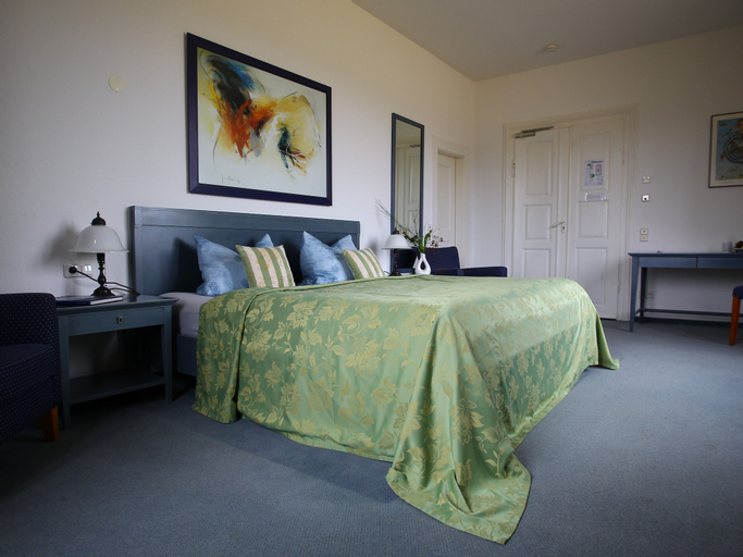 Bedroom 2, Schloss Weißenburg, Saalfeld-Rudolstadt