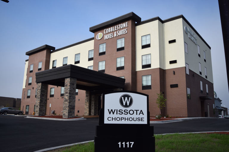 Exterior & Views 1, Cobblestone Hotel & Suites – Stevens Point, Portage