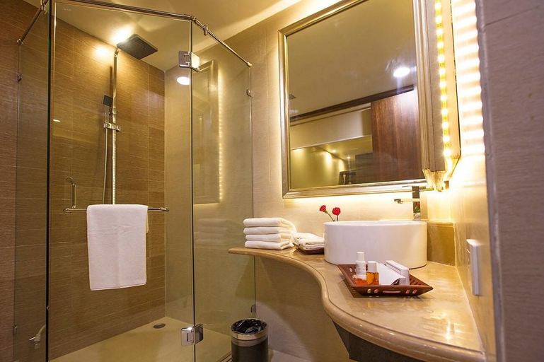 Bathroom 4, Pipal Tree Hotel, North 24 Parganas