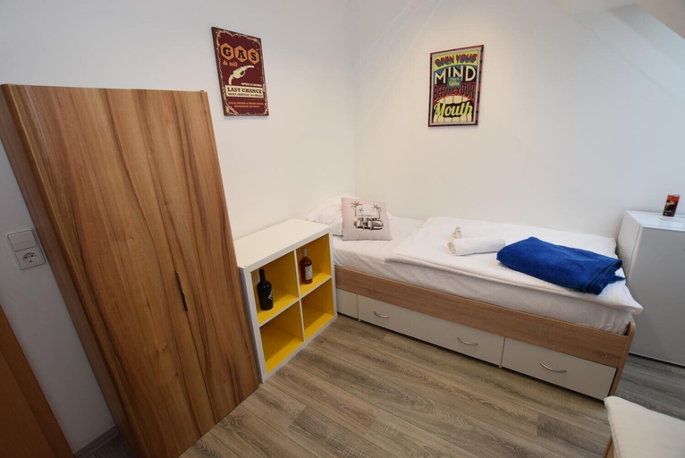 Bedroom 3, Monteurzimmer Kircheim unter Teck - Hostel, Esslingen
