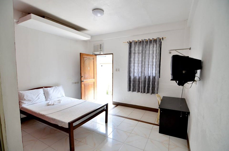 Bedroom 3, Highway to H Inn - Danao, Danao