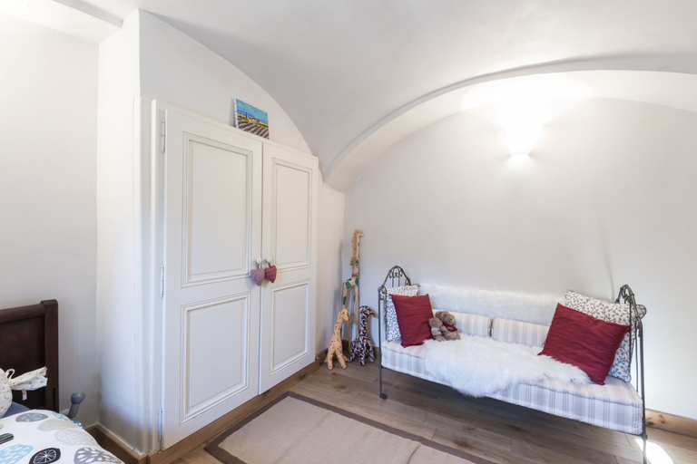 Bedroom 4, Bed End Breakfast du Centre, Savoie