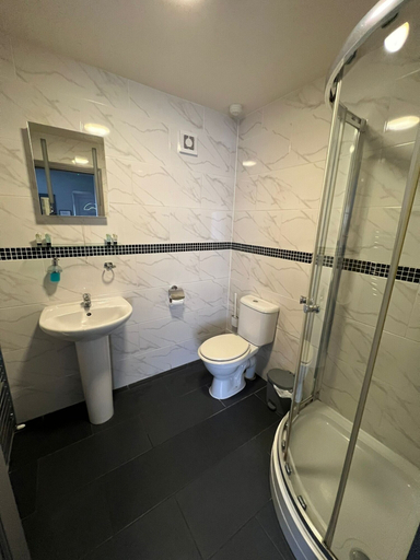Bathroom 4, The Black Horse Inn, Lincolnshire